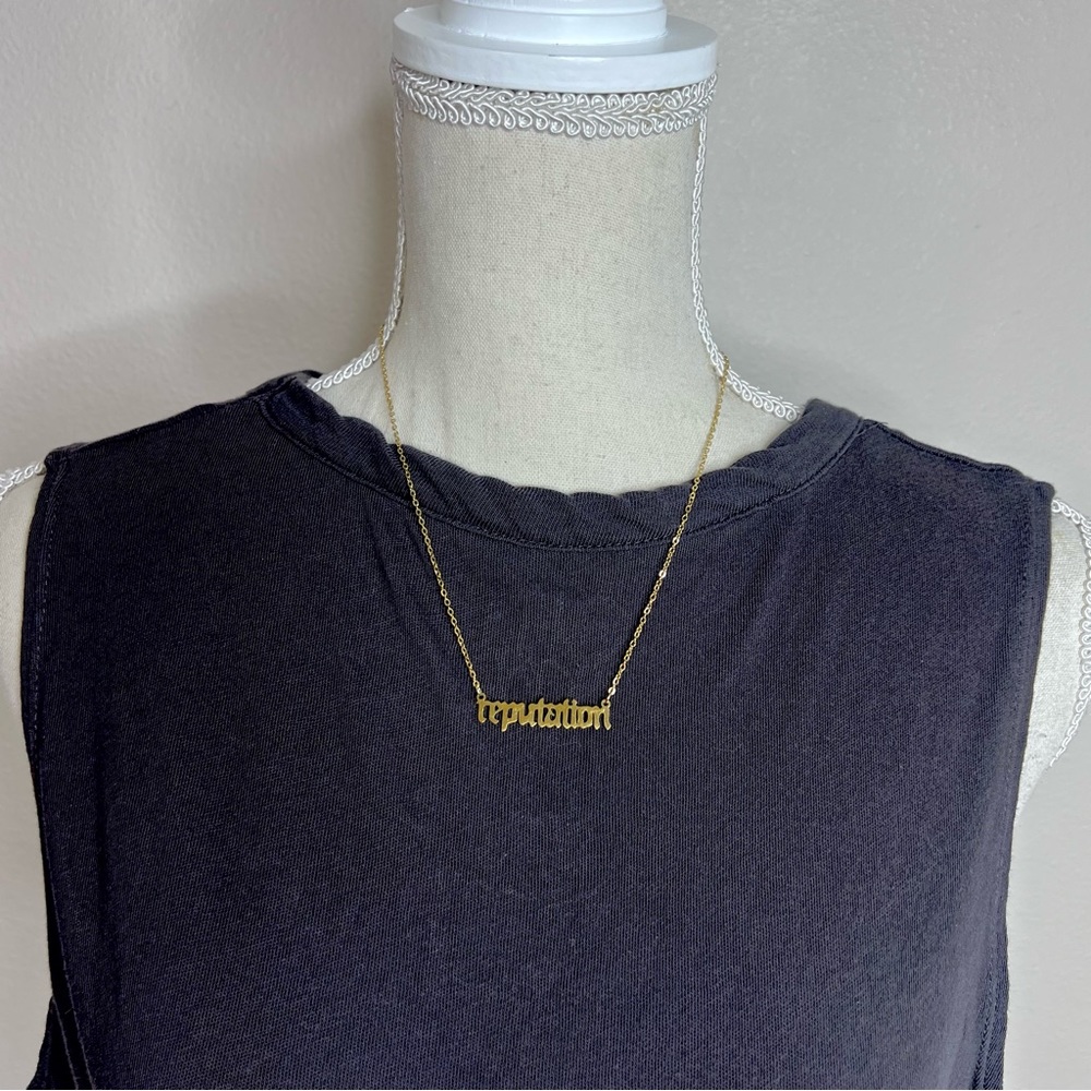 Taylor Swift Gold Plated Reputation Necklace - Picture 4 of 6